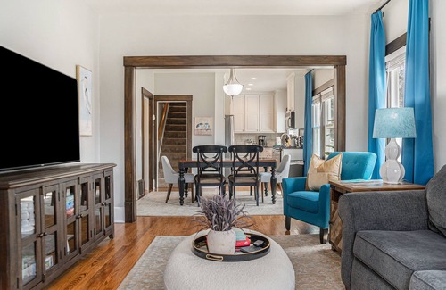 Benson House | Benson's Cozy 3-BR Retreat with BBQ Grill!