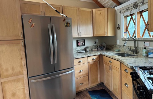 Discovery Harbour Cottage | BenTiki's Yurt in Waiohinu