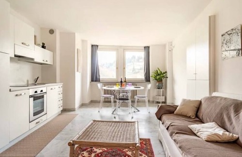 Citta Alta Apartment | [Bergamo Città Alta] House Nature View