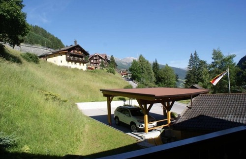 Heiligenblut House | Berghotel Hois: Family suite with balcony