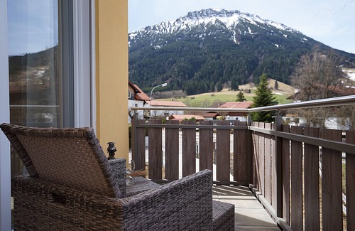 Steinach Apartment | Bergwiesglück - with mountain view