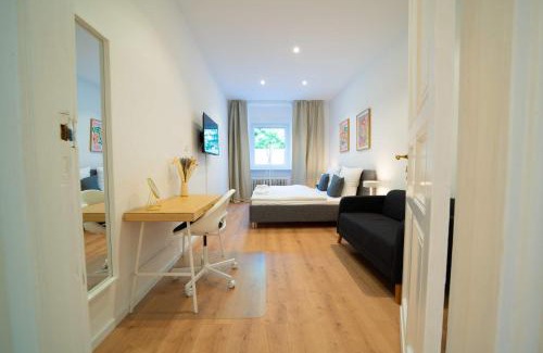 Schoeneberg Apartment | Berlin central I 3 bedroom I fast WiFi