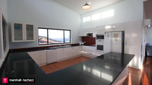 Bermagui House | Bermagui bliss beachfront holiday house