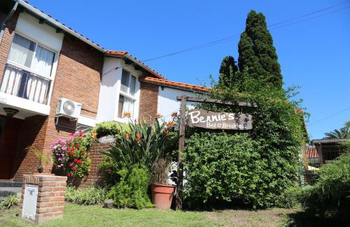 Ezeiza Bed & Breakfast | Bernie's Bed & Breakfast , A 3 KILOMETROS DEL AEROP EZEIZA, VAN ,IN-OUT, FREE EZEIZA AIRPORT
