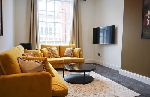 Knaresborough Apartment | Berry's Retreat Central Wi-fi