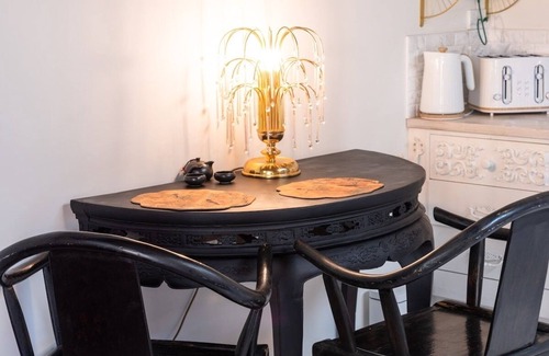 Taradale House | BERRY STABLE - CHINOISERIE CHIC IN TARADALE