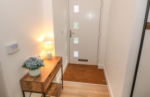 Chwilog House | Berth