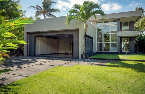 Eastern Honolulu House | Best and Newest Beachfront Listing in Honolulu