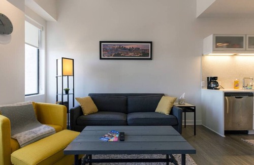 Financial District Apartment | ✪ Best Apartment in Downtown Kansas City ✪