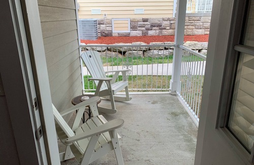 Branson Cottage | Best Family Resort in Branson! 2BDR Cottage in Stormy Point Village.