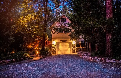 Idyllwild House | Best in town location private pro clean dogs ok kids play space fire pit loved!
