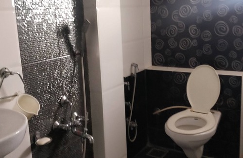 Vadodara House | Best located property in center of the city