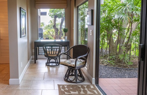 Wailea Condo | Best Location @ Ekahi. year round sunsets from lanai, stroll to the Beach