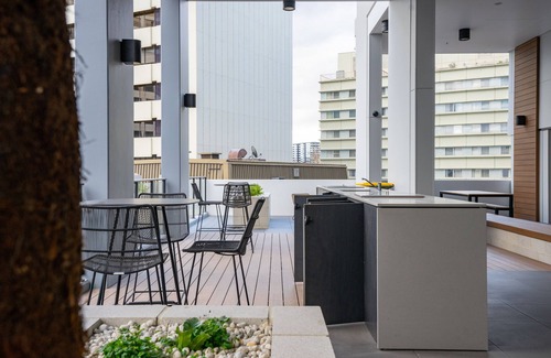 City East Apartment | Best location home 2 BD in CBD with free parking