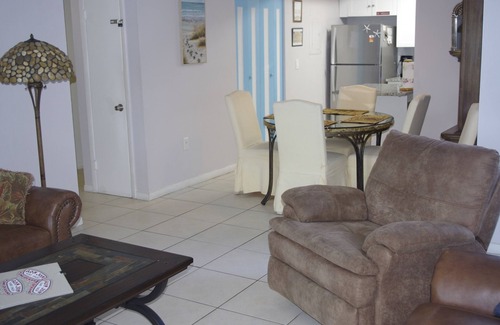 Cocoa Beach Villa | Best Location nPet friendly Marion Lane Suites 1 by RonJon Surf shop and Beach