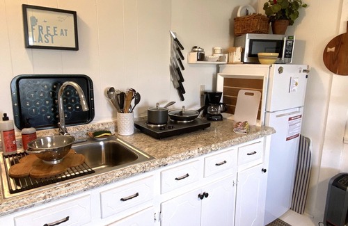 Wewahitchka House | ↠» Best of Both Bungalow «↞ 20 min to the Beach!