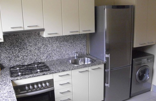 Tossa de Mar Apartment | BEST OFFER! few minutes Beach, Pool + Free Wifi 5G+ Parking