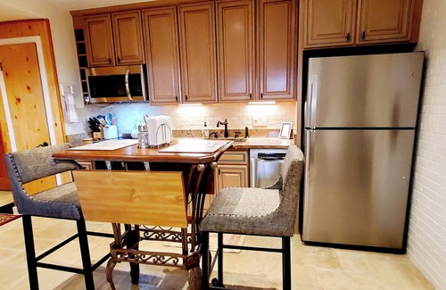 Vail Condo | Best Price for location 179 per night = Oct 8 - 31. Vail Village location