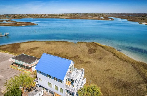 Wrightsville Beach Apartment | Best View and Amenities on the Island. Stay & Play