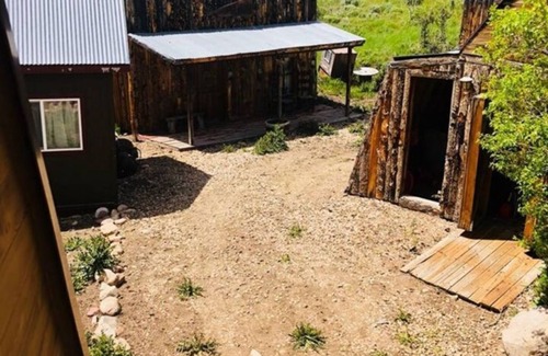 Kamas Cabin | Best Views in Weber Canyon! 4 bdrm Rustic Paradise