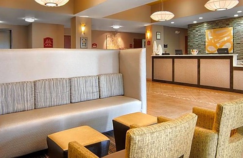 Auburndale Hotel | Best Western Auburndale Inn & Suites