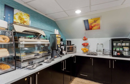 Sheepshead Bay Hotel | Best Western Plus Brooklyn Bay Hotel