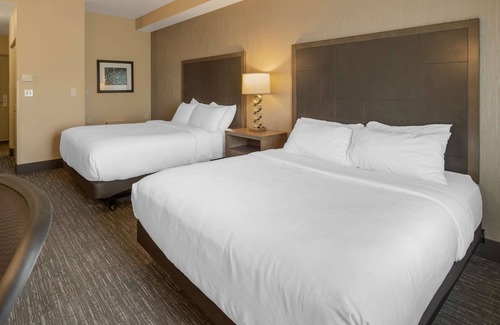 College Hotel | Best Western Plus Chena River Lodge