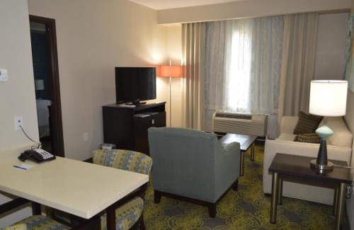 Willowbrook Hotel | Best Western Premier Ashton Suites - Willowbrook