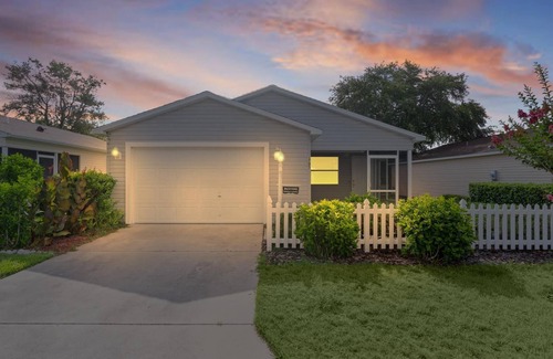 Alhambra House | BETTER THAN A 5 STAR HOTEL WITH GOLF CART IN THE VILLAGES TOTALLY REMODELED