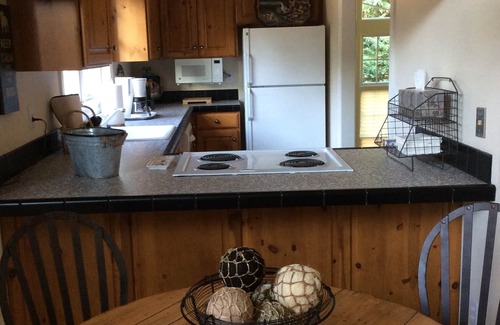Forest Highlands House | Better than a 5-star hotel for extended business stay or romantic getaway