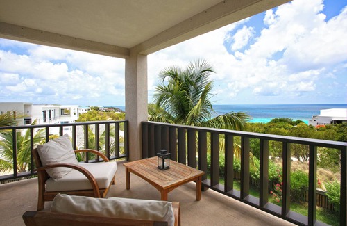 Shoal Bay Apartment | Better than a hotel room- 600sq ft Studio Suite!