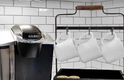 San Jose House | Bettys Place a Cozy Modern 3BR/2BA SFH w/Fenced Yard, Inside W/D, Gig WiFi