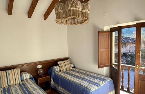 Cuenco Cottage | Between beach and mountain. Terrace with barbecue and gazebo. Panoramic views.