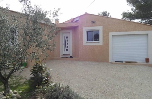 Poulx House | Between Nimes and Uzes, nice villa with pool in quiet surroundings