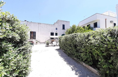 Uggiano la Chiesa House | Between Otranto and Porto Badisco, holiday home in Masseria with garden
