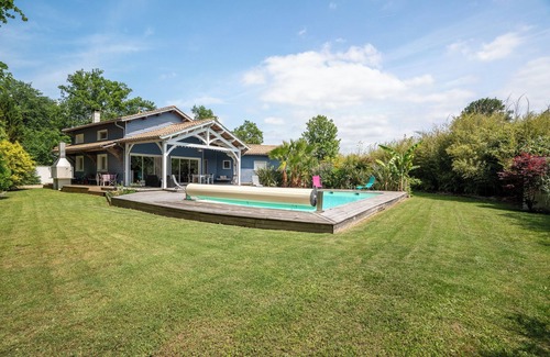 Cantenac House | Between vineyards, lake and ocean 190 m² house with swimming pool ideal for families