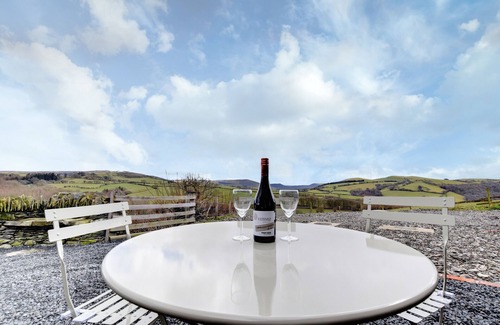 Machynlleth House | Beudy Tanllan - Two Bedroom House, Sleeps 4