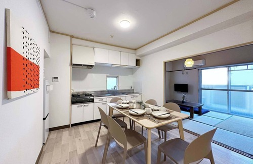 Hiroshima City Centre Apartment | bHOTEL128 3BR for 9 person, min walk to Peace Park