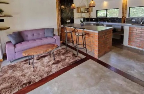 Filandia Cabin | Bhutan Filandia - Deluxe Queen Studionn