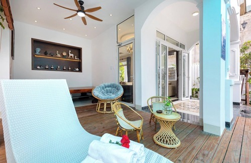 Vung Tau Villa | Biệt thự cách bãi tắm có 2 phút đi bộ.