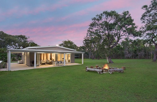 Agnes Water Apartment | Bicentennial Oasis (Pet Friendly, FREE WIFI, Sleeps 8)