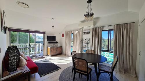 Martinborough House | Bidwills Gem
