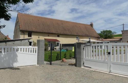 Artonne House | Bienvenue dans notre gîte "Le Chti Père" pouvant accueillir 6 personnes à Artonne, dans les Combrailles Puy de Dôme, 63
