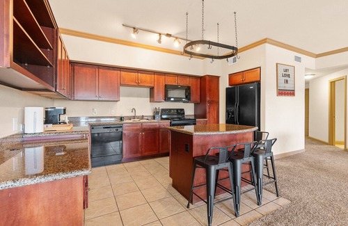 McNeil Apartment | Big 2BD/2BA in Champion City Park 8353