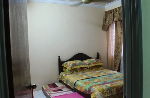 Pagar Buluh House | Big and clean house, fully furnish and very comfortable