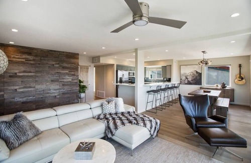 Leucadia Apartment | Big and Roomy Three Decks and Five King Suites