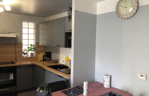 Athis-Mons Apartment | Big-apart-near Orly Airport