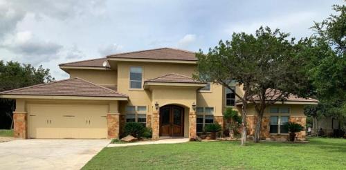 Concan House | Big Cinchin'