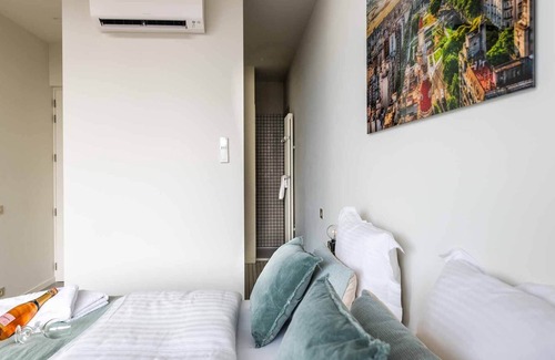 Stalingrad Apartment | Big designed app heart of Brussels