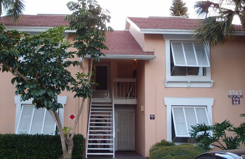 Bayview Condo | Big Discount on great location!